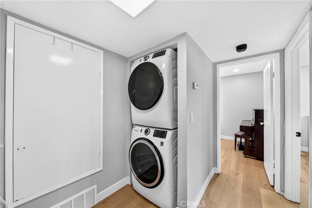 8451 Cedarview Court
