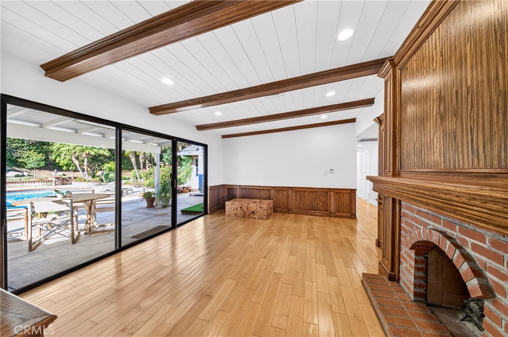 623 Santa Barbara Avenue