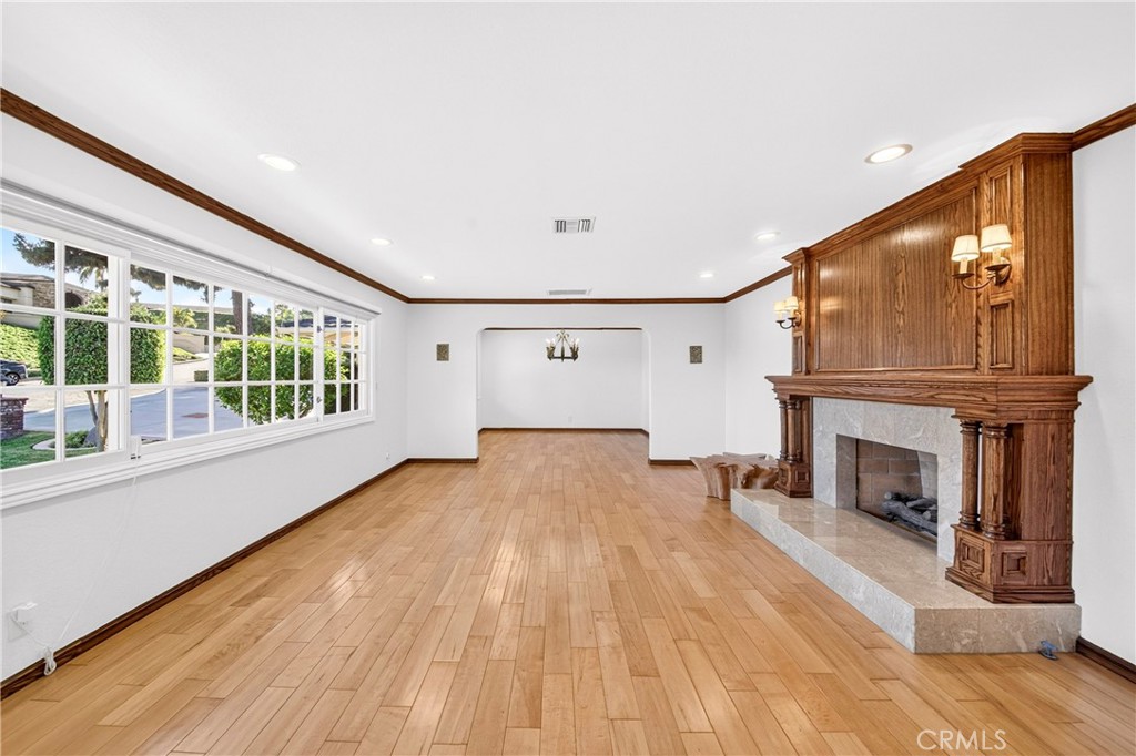 623 Santa Barbara Avenue