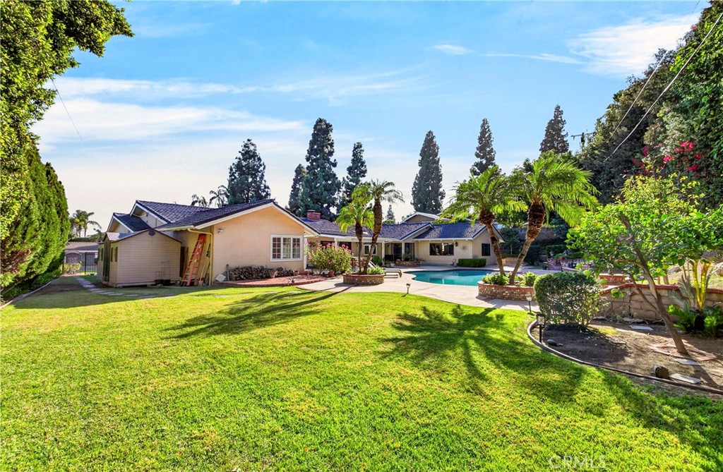 623 Santa Barbara Avenue