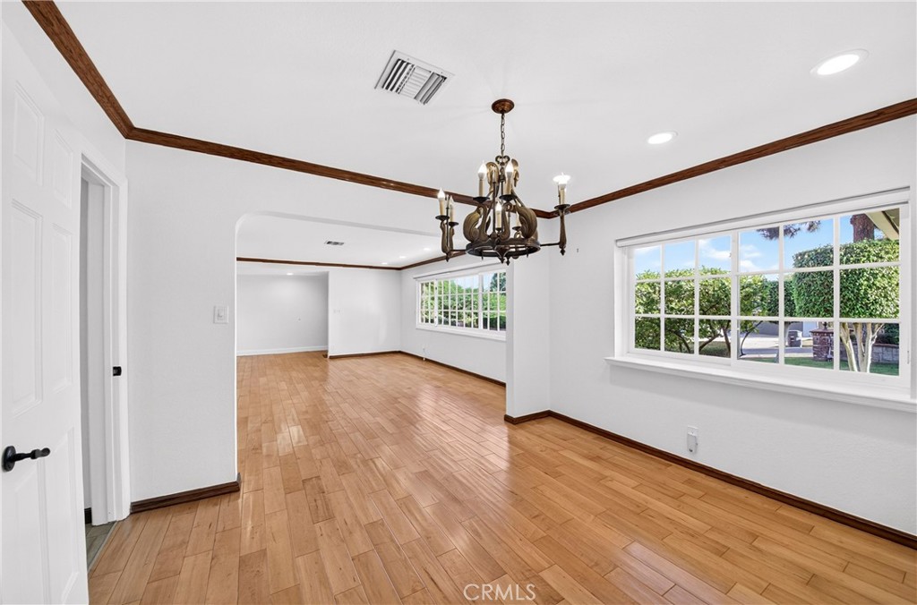 623 Santa Barbara Avenue