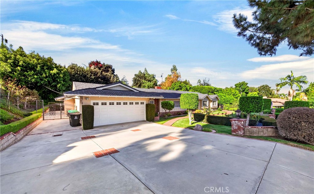 623 Santa Barbara Avenue