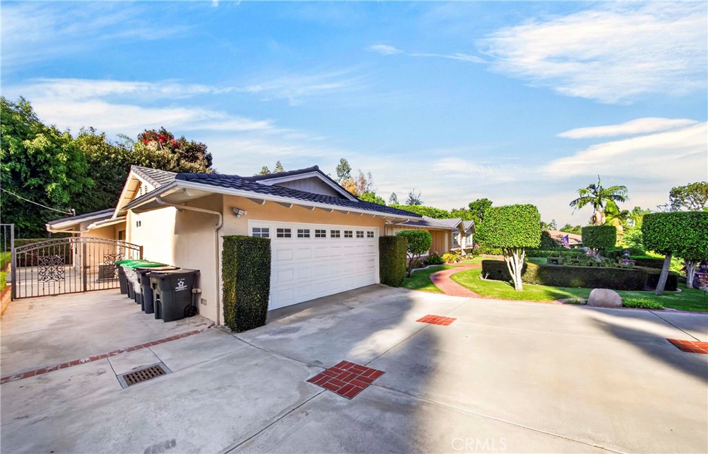 623 Santa Barbara Avenue