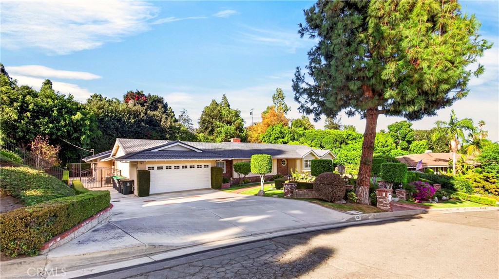 623 Santa Barbara Avenue