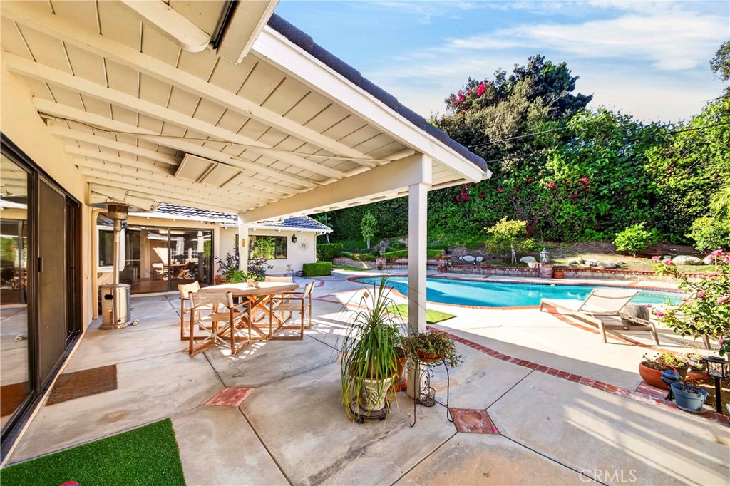 623 Santa Barbara Avenue