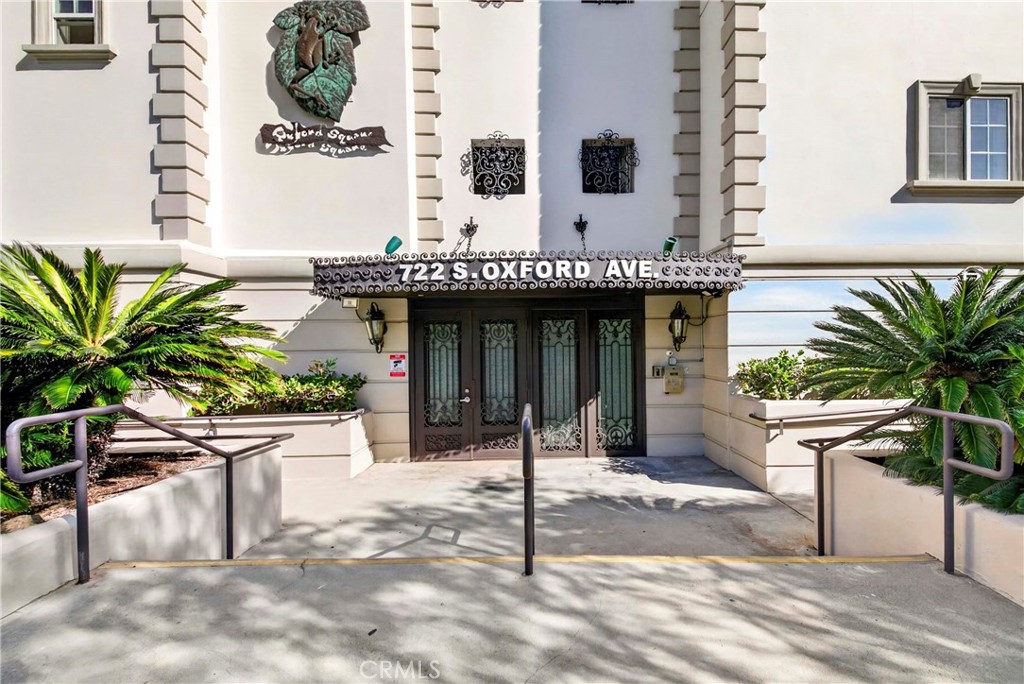722 S Oxford Avenue 204 Los Angeles Ca Us 90005 Pw26233807