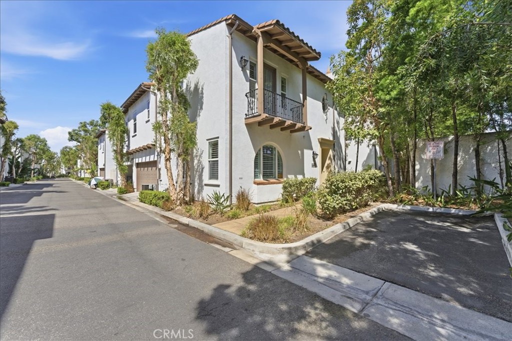 480 N Santa Maria Street