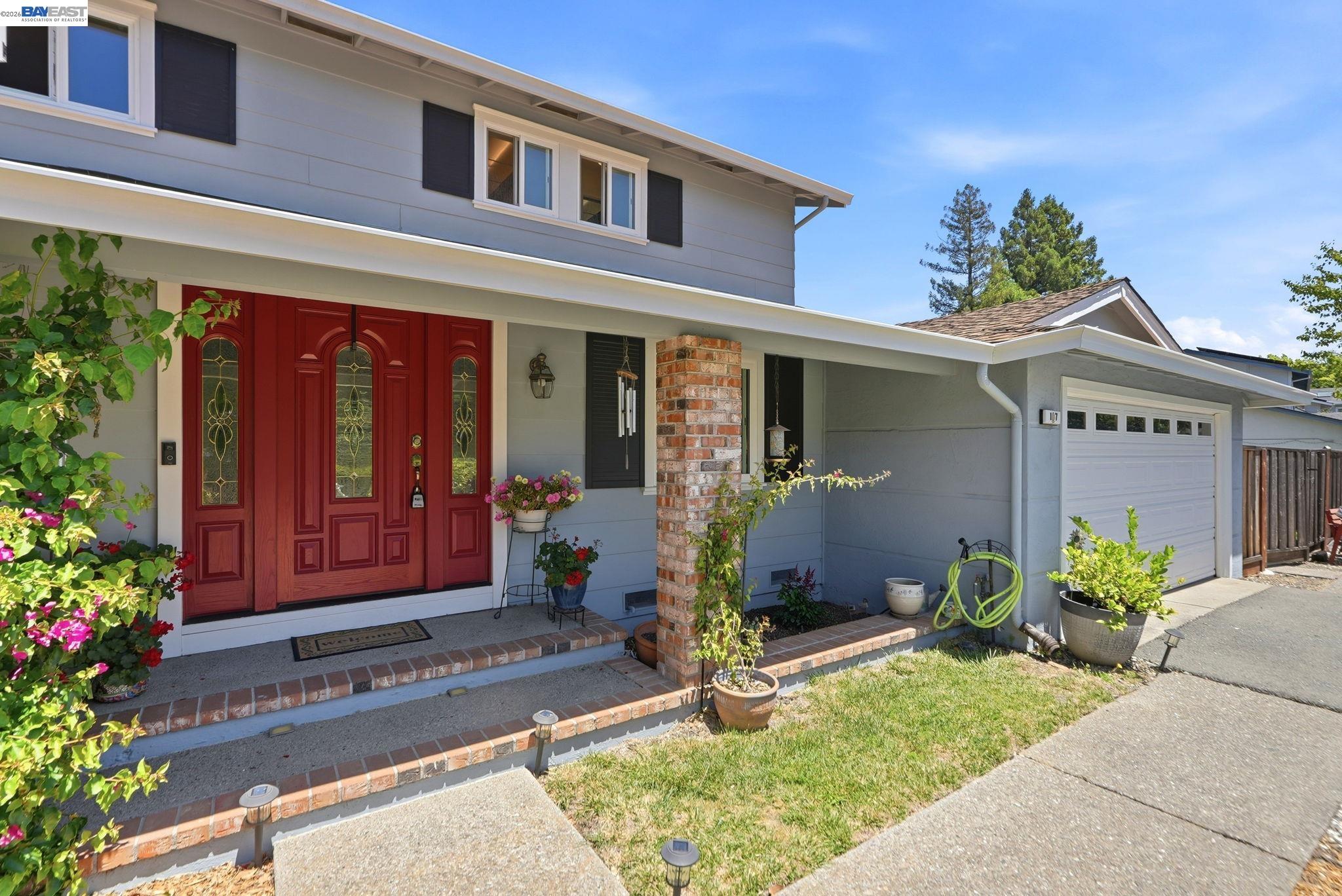 107 Hazelwood Pl