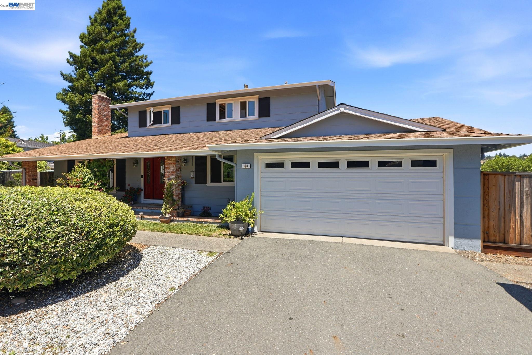 107 Hazelwood Pl