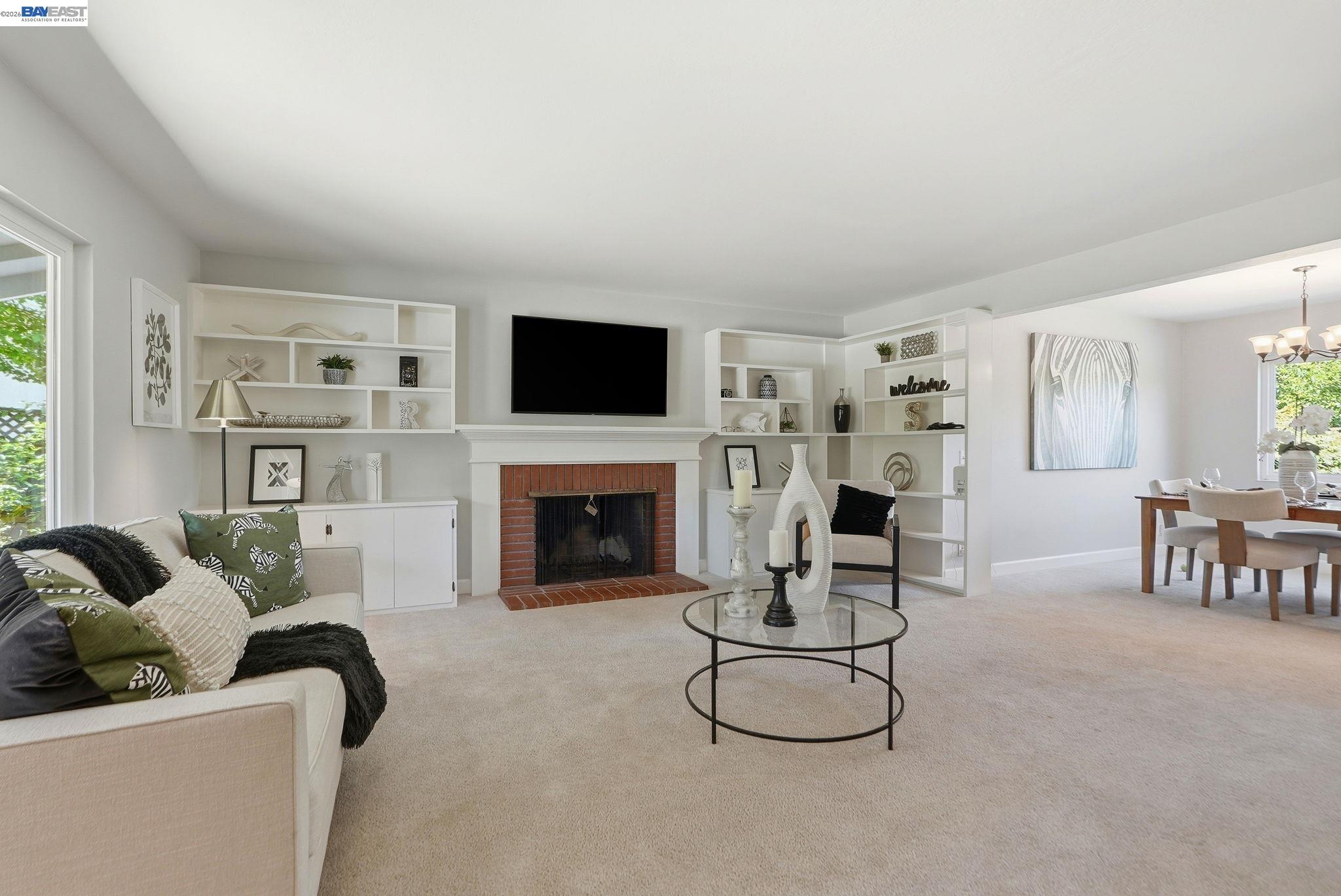 107 Hazelwood Pl