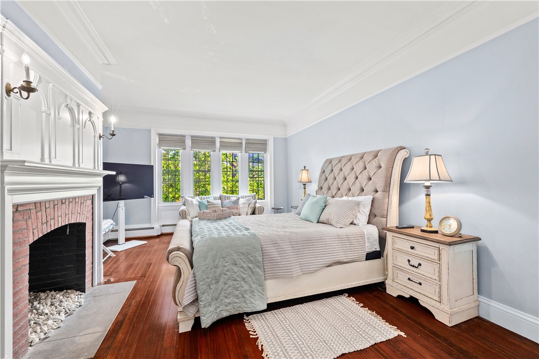 111 Harrison Avenue M10