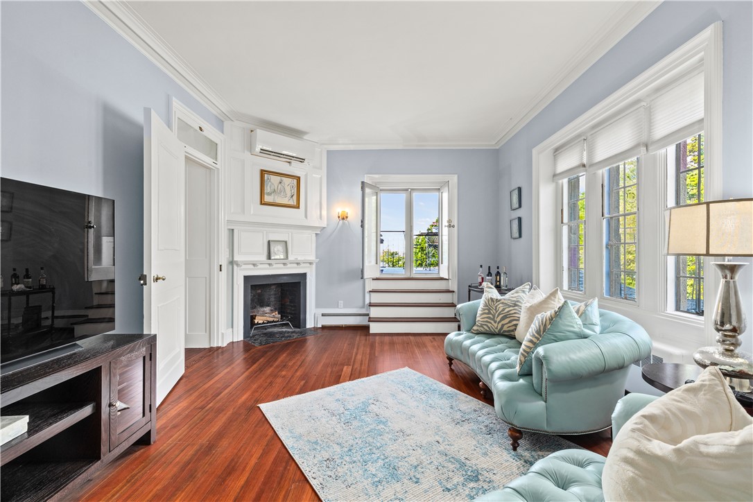 111 Harrison Avenue M10