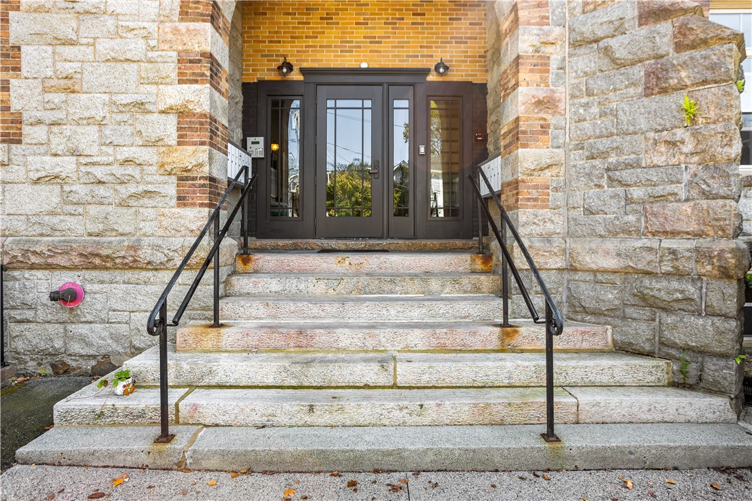 426 Spring Street 104