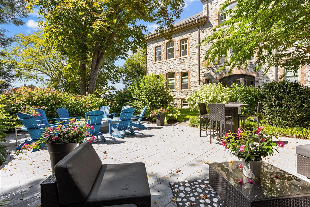 426 Spring Street 104