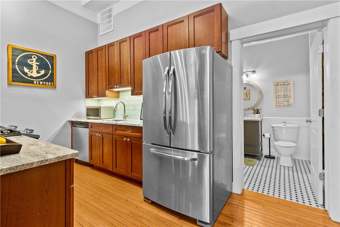 426 Spring Street 104