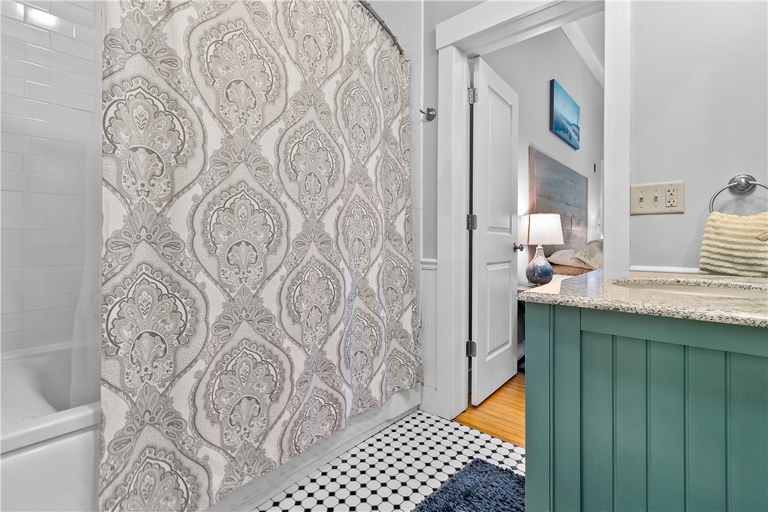 426 Spring Street 104