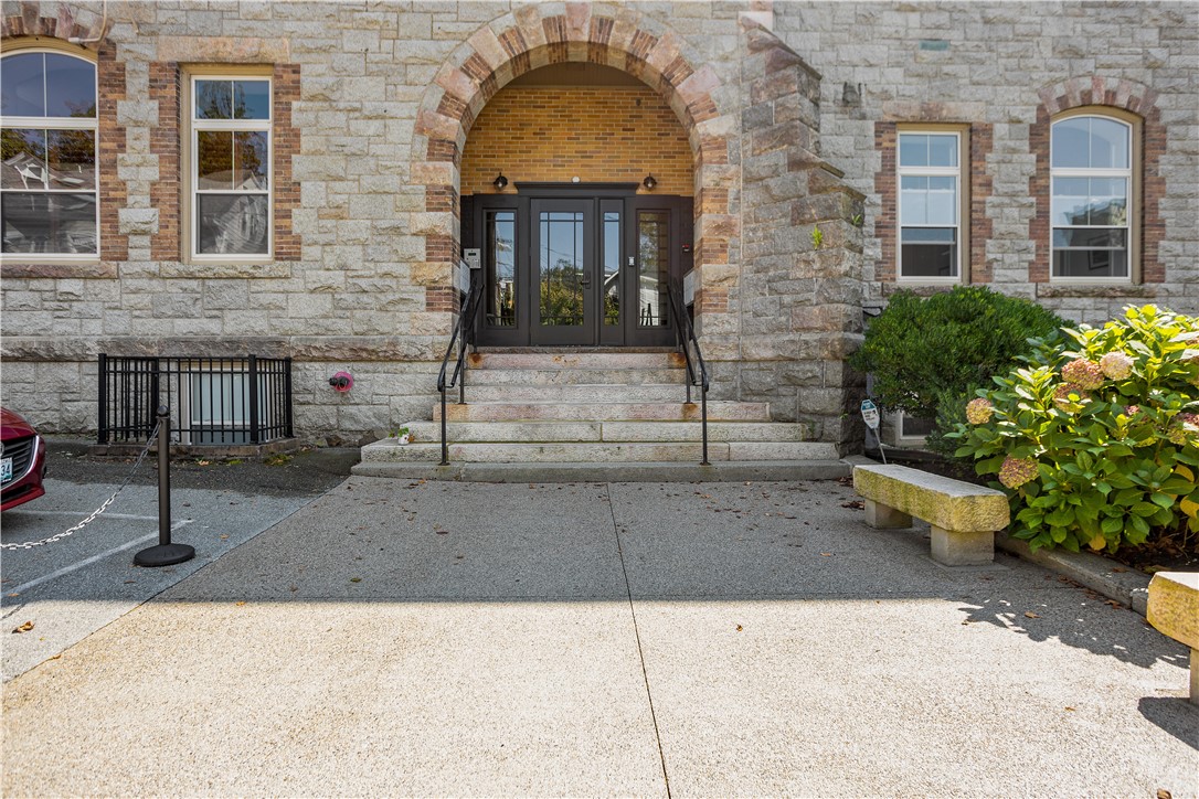 426 Spring Street 104
