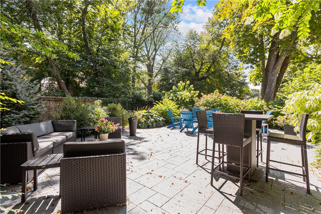 426 Spring Street 104