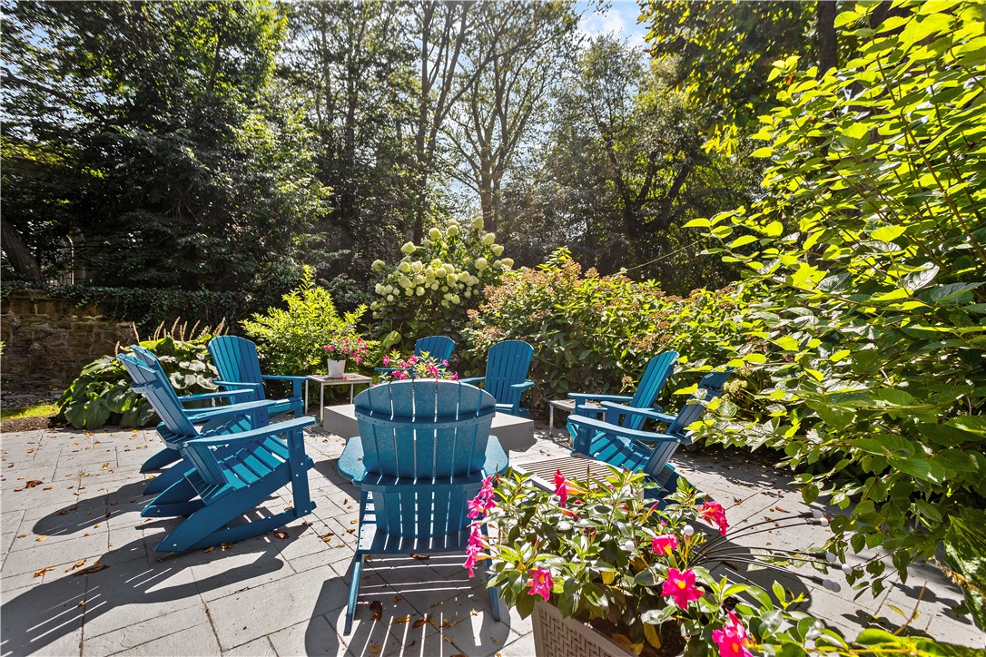 426 Spring Street 104