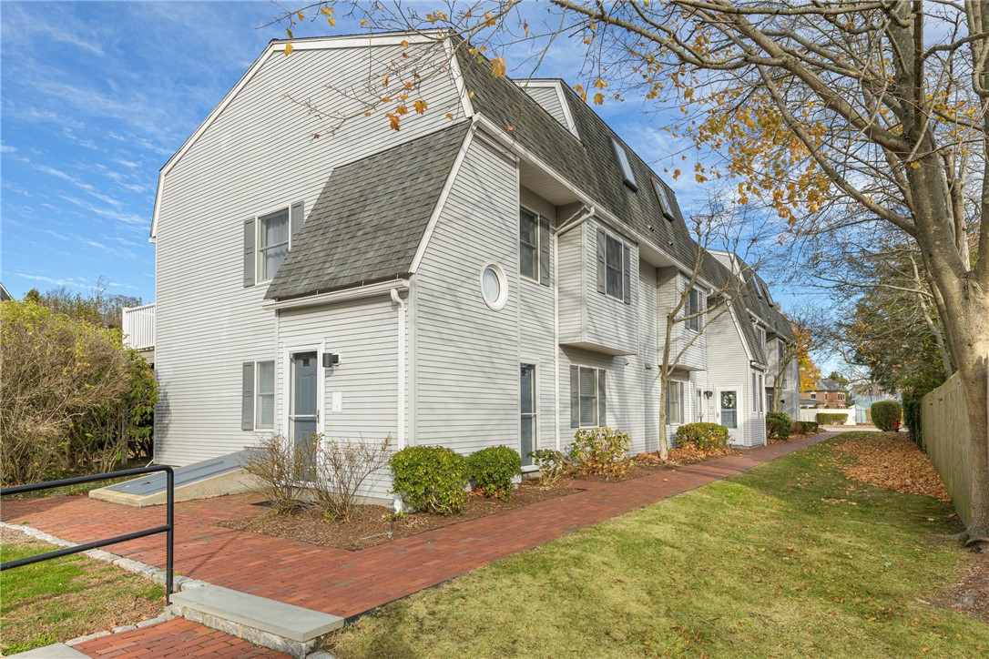 364 Bellevue Avenue A6