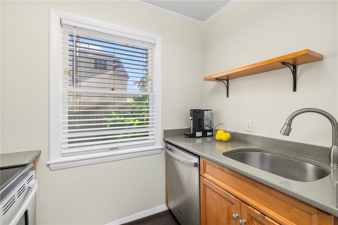 364 Bellevue Avenue A1