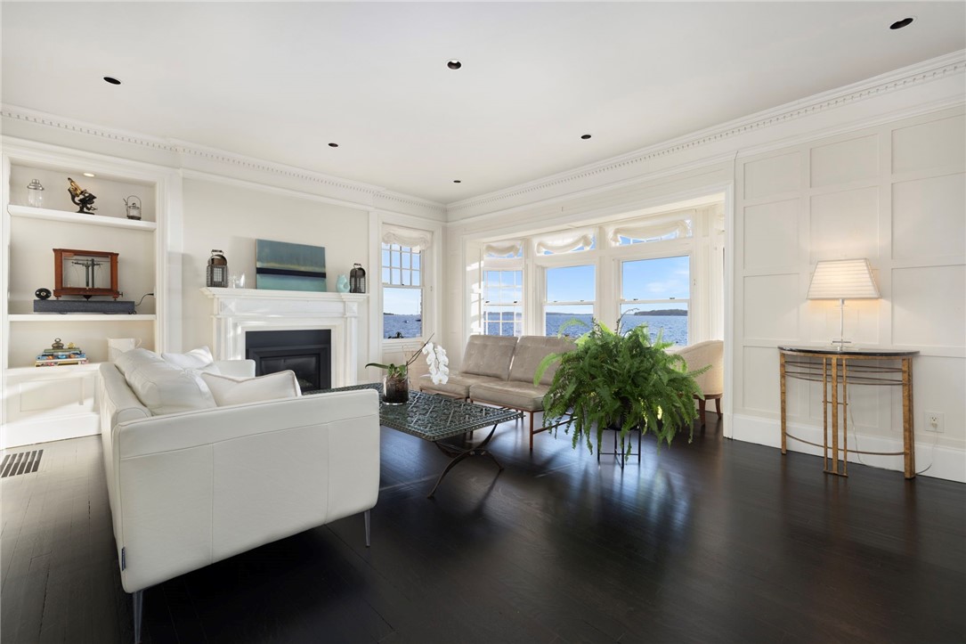 221 Hope Street 2