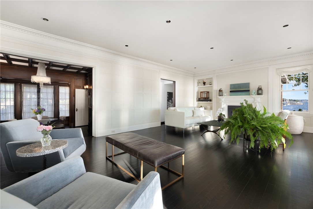 221 Hope Street 2