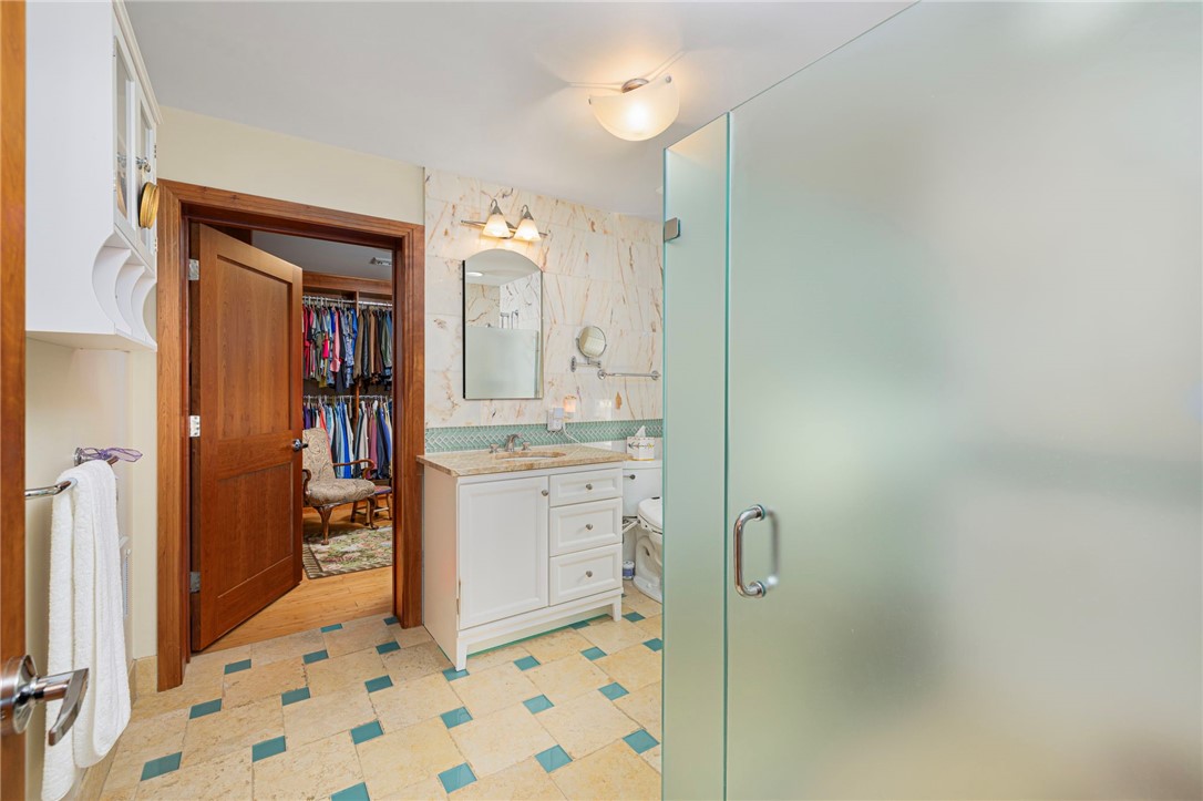 341 Thames Street S-104
