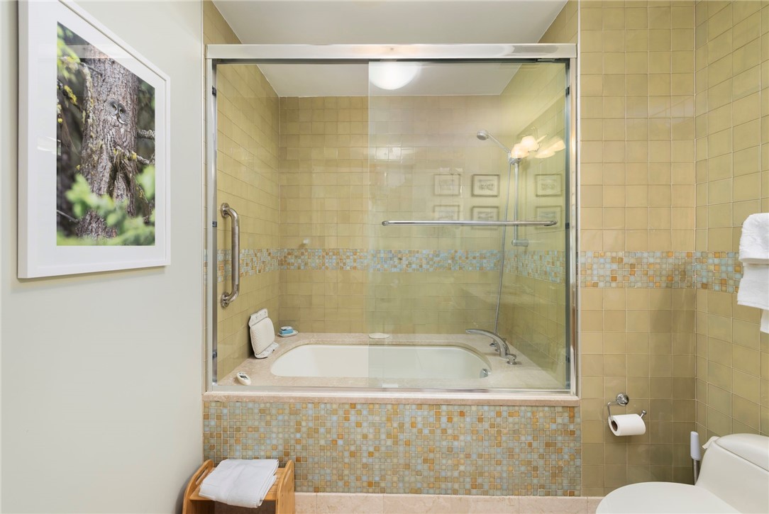 341 Thames Street S-104