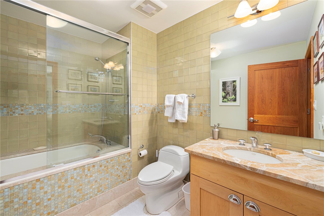 341 Thames Street S-104