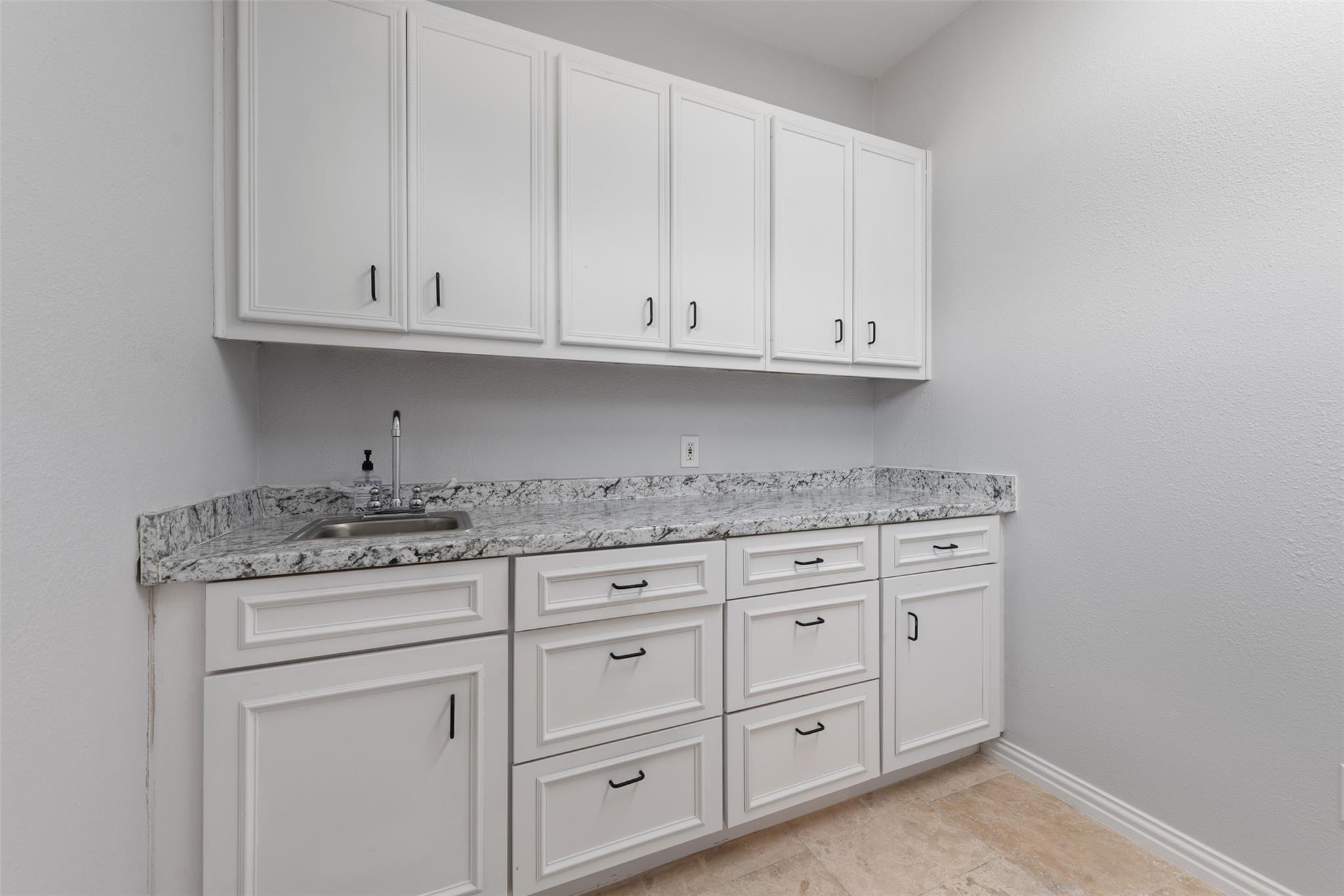 103 Thousand Oaks BLVD