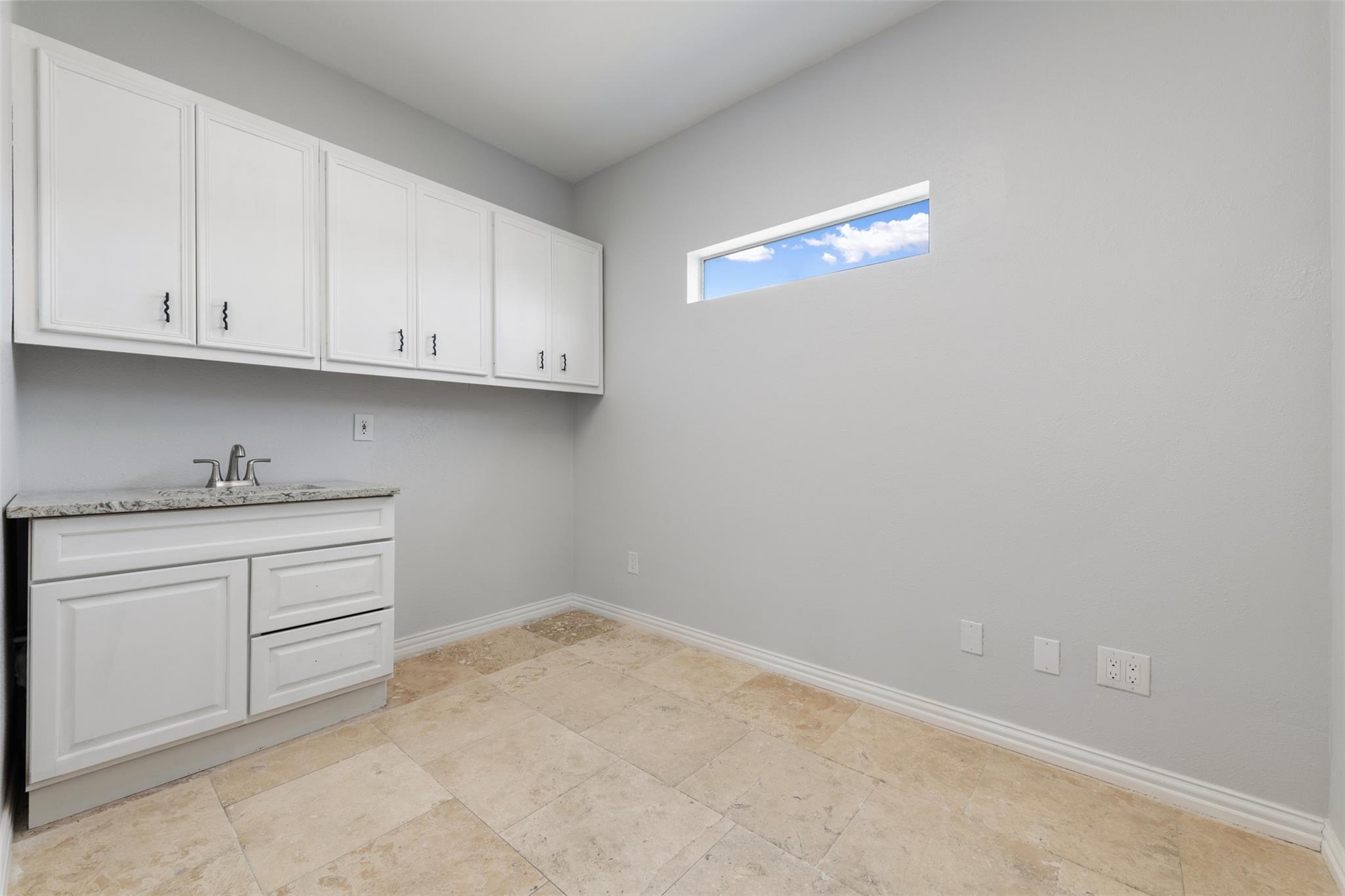 103 Thousand Oaks BLVD