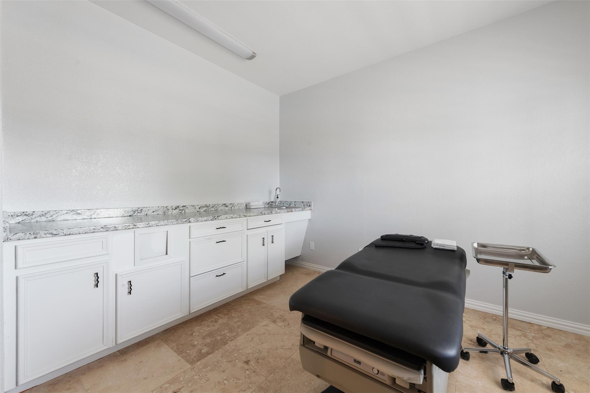 103 Thousand Oaks BLVD