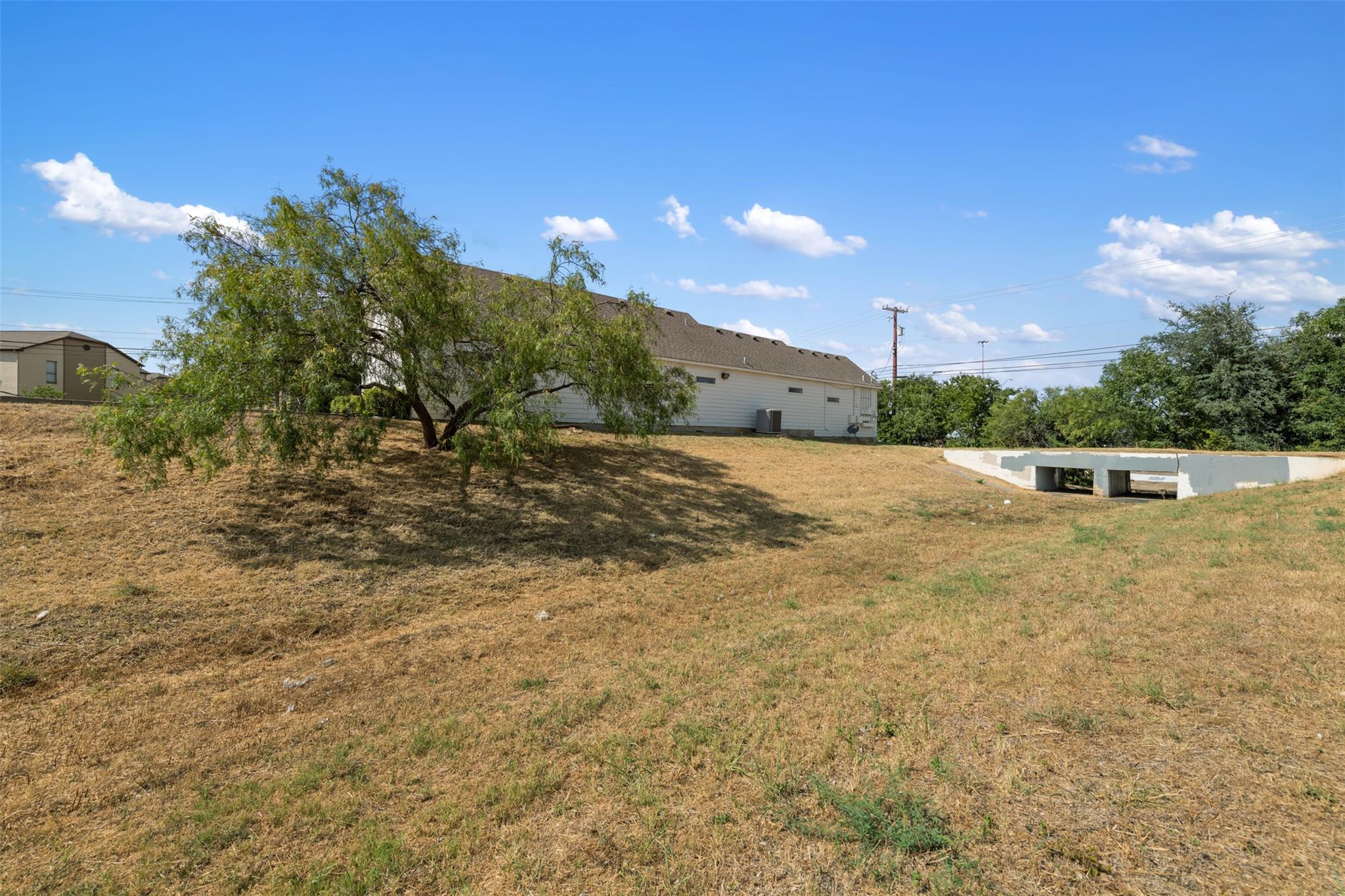 103 Thousand Oaks BLVD