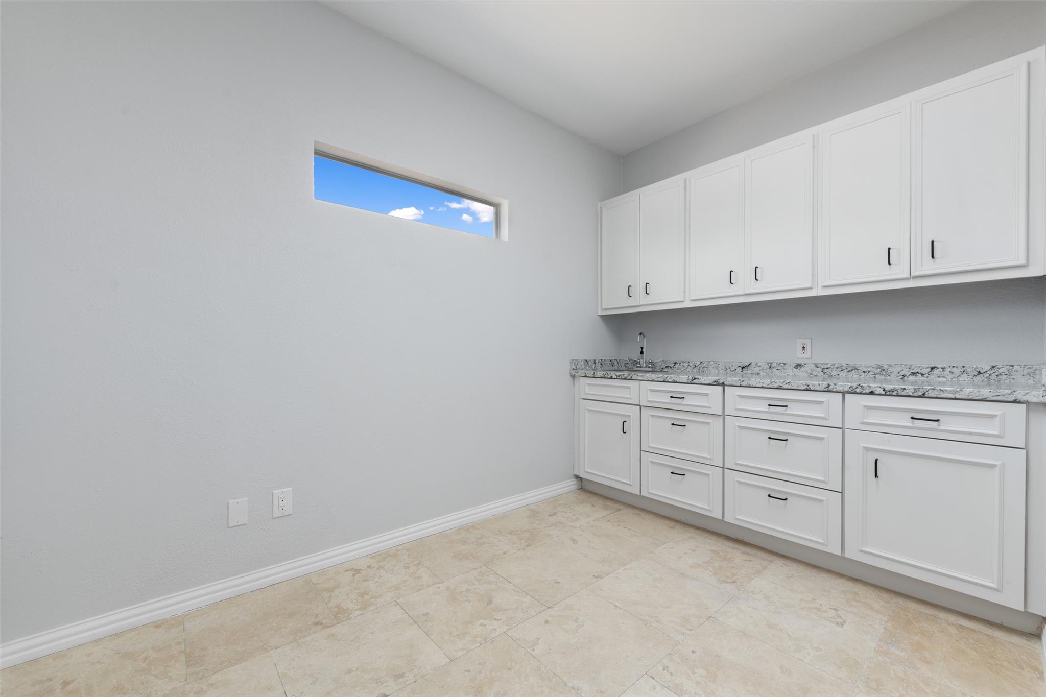 103 Thousand Oaks BLVD