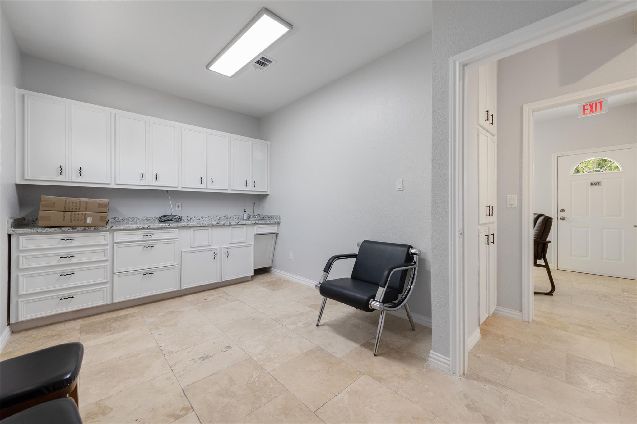 103 Thousand Oaks BLVD