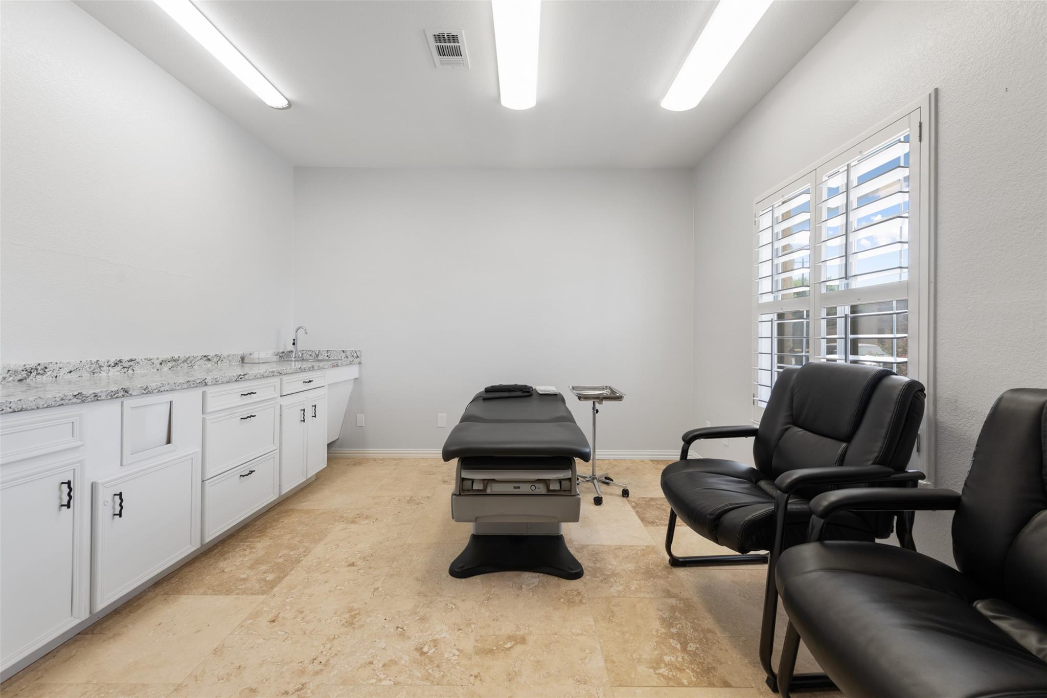 103 Thousand Oaks BLVD