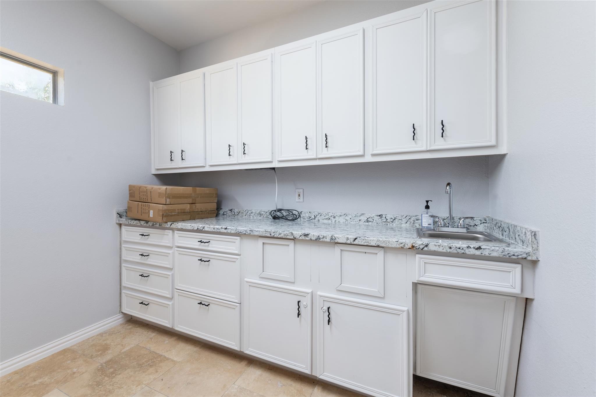 103 Thousand Oaks BLVD