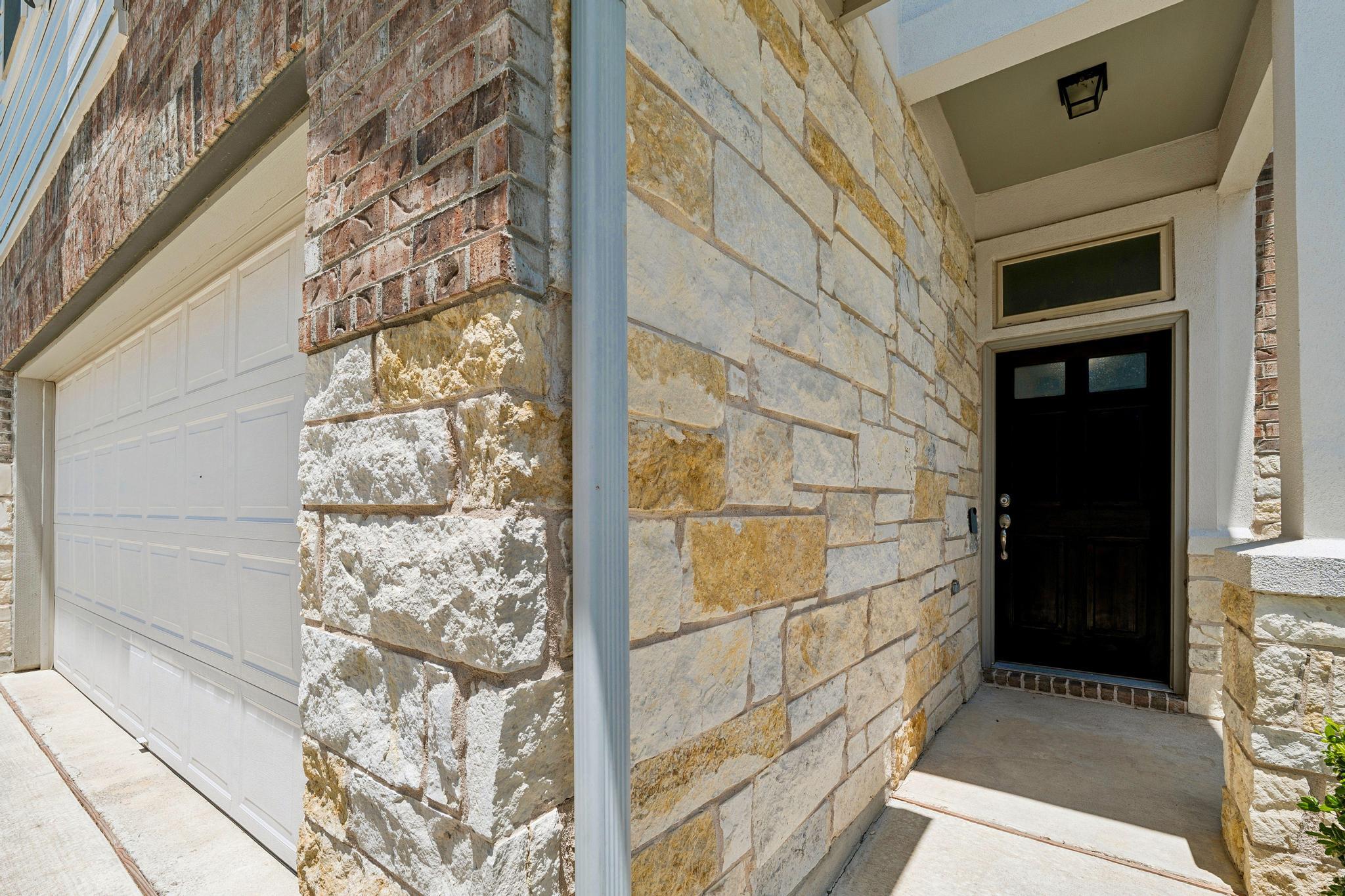 3240 E Whitestone BLVD # 4