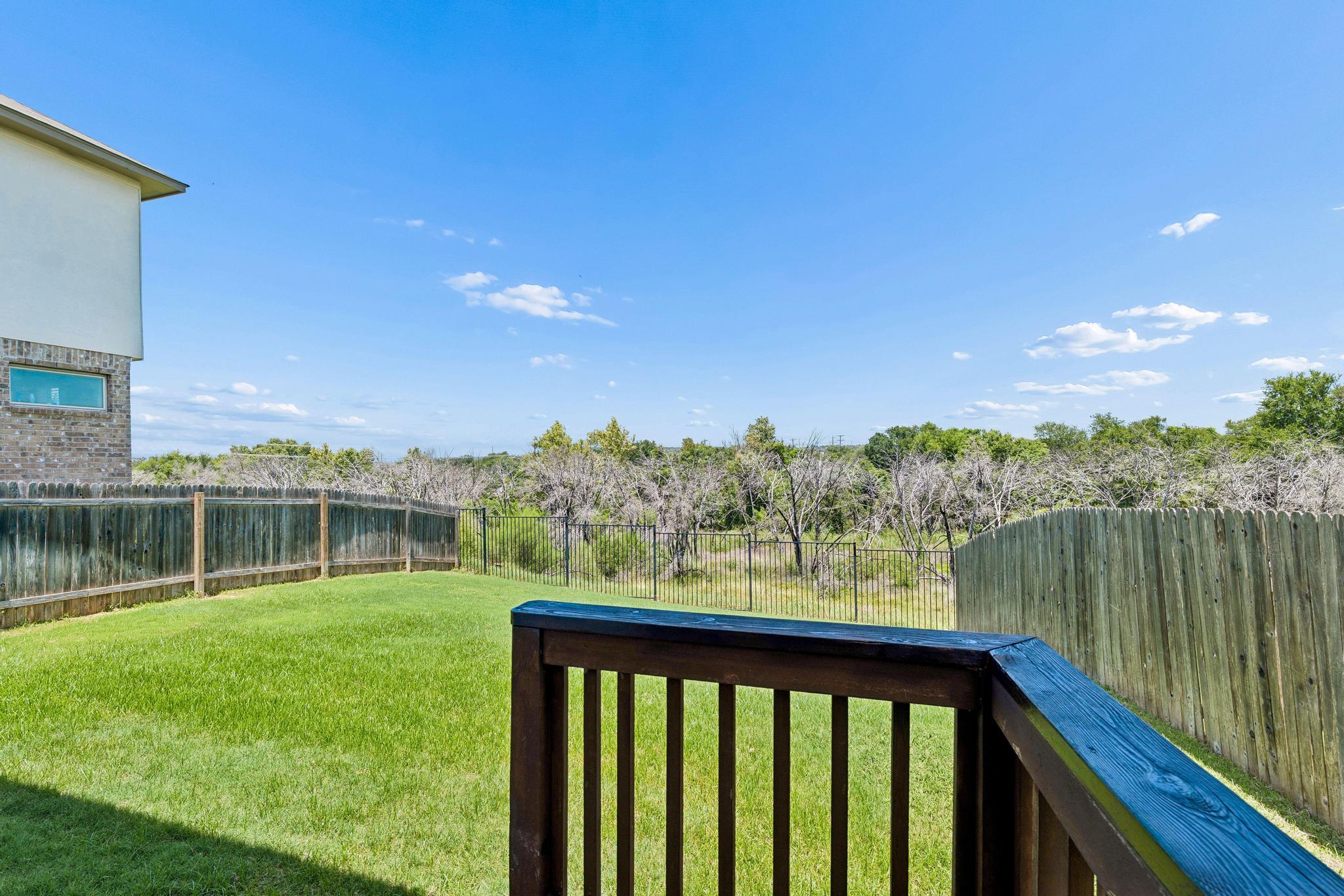 3240 E Whitestone BLVD # 4