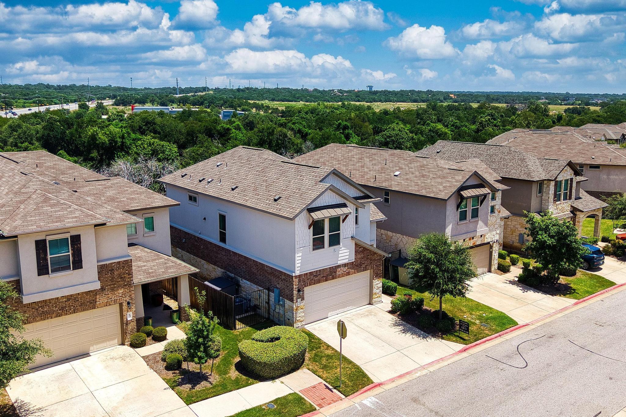 3240 E Whitestone BLVD # 4