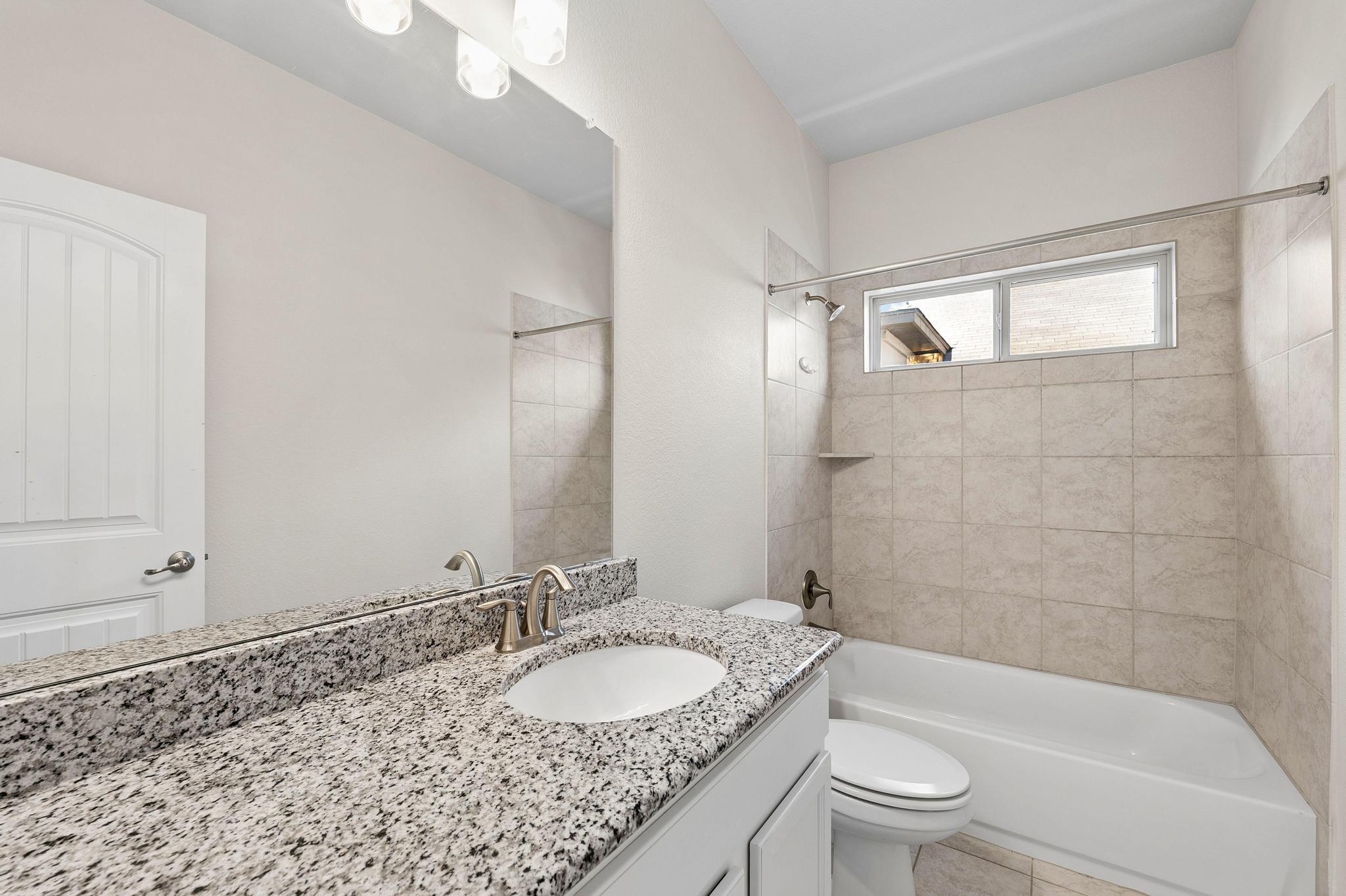 3240 E Whitestone BLVD # 4