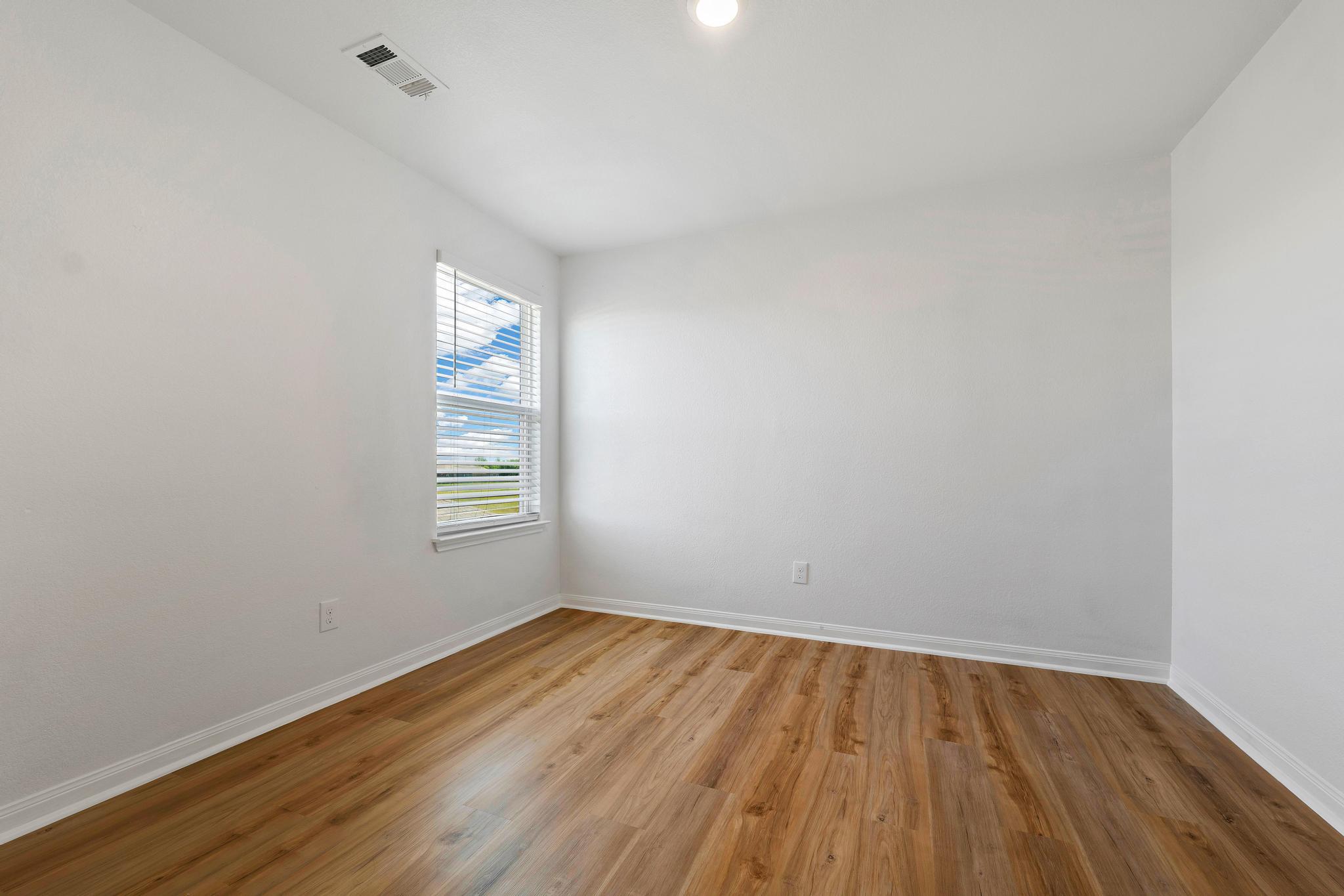 317 Crescent Park DR