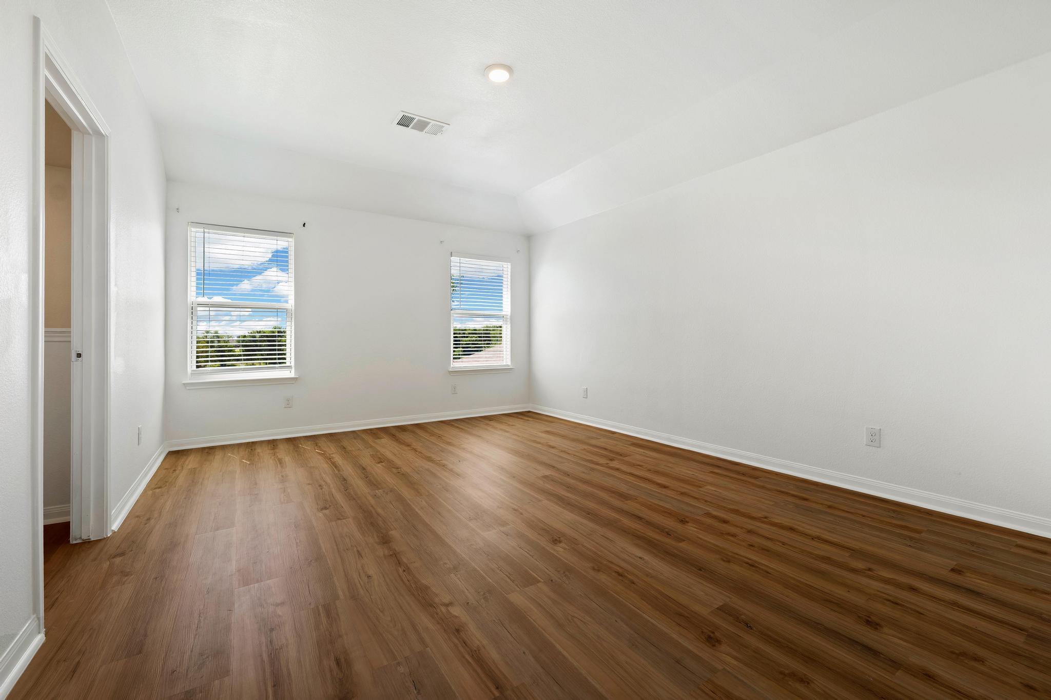 317 Crescent Park DR