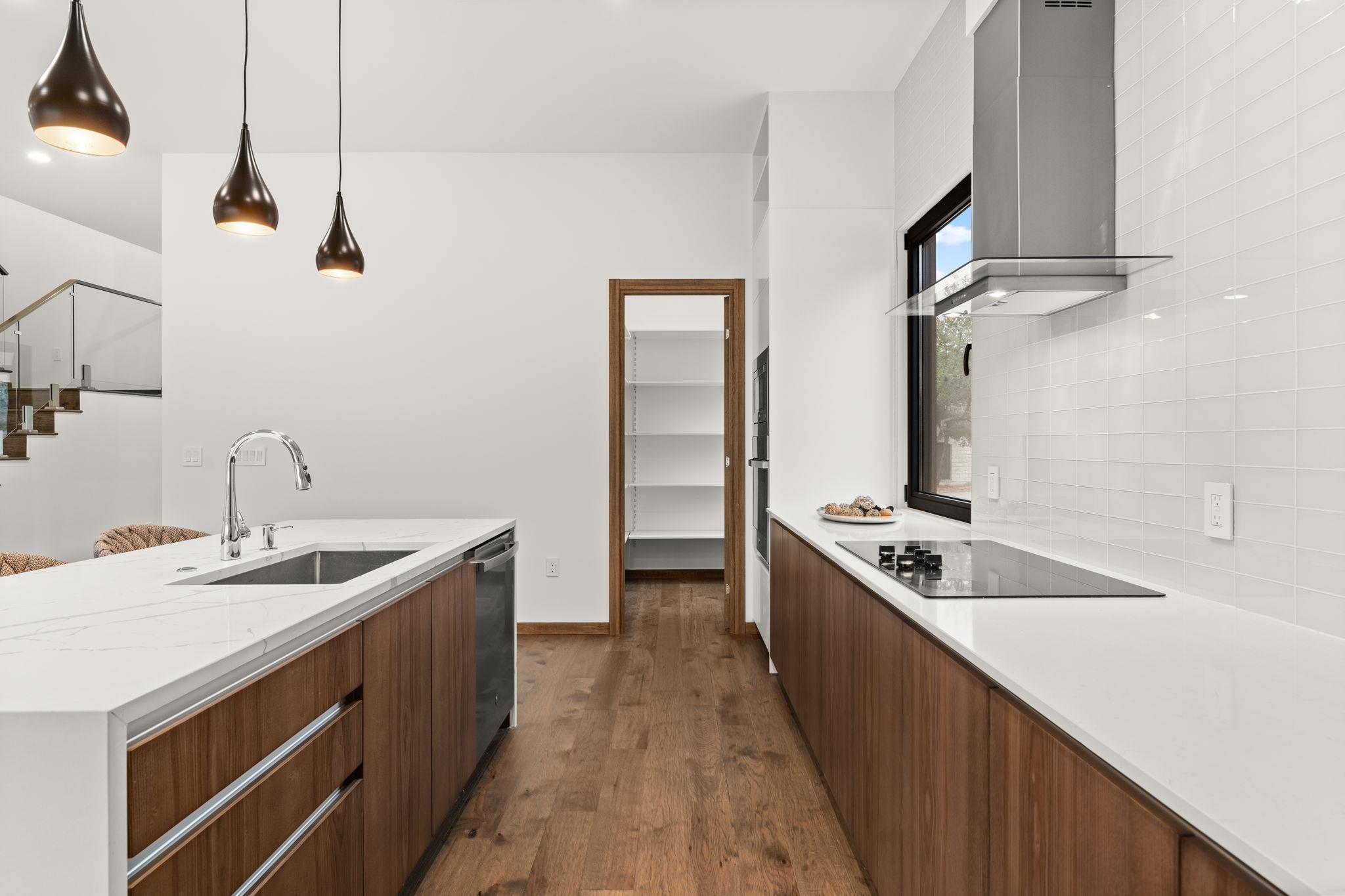 2915 Chisholm TRL