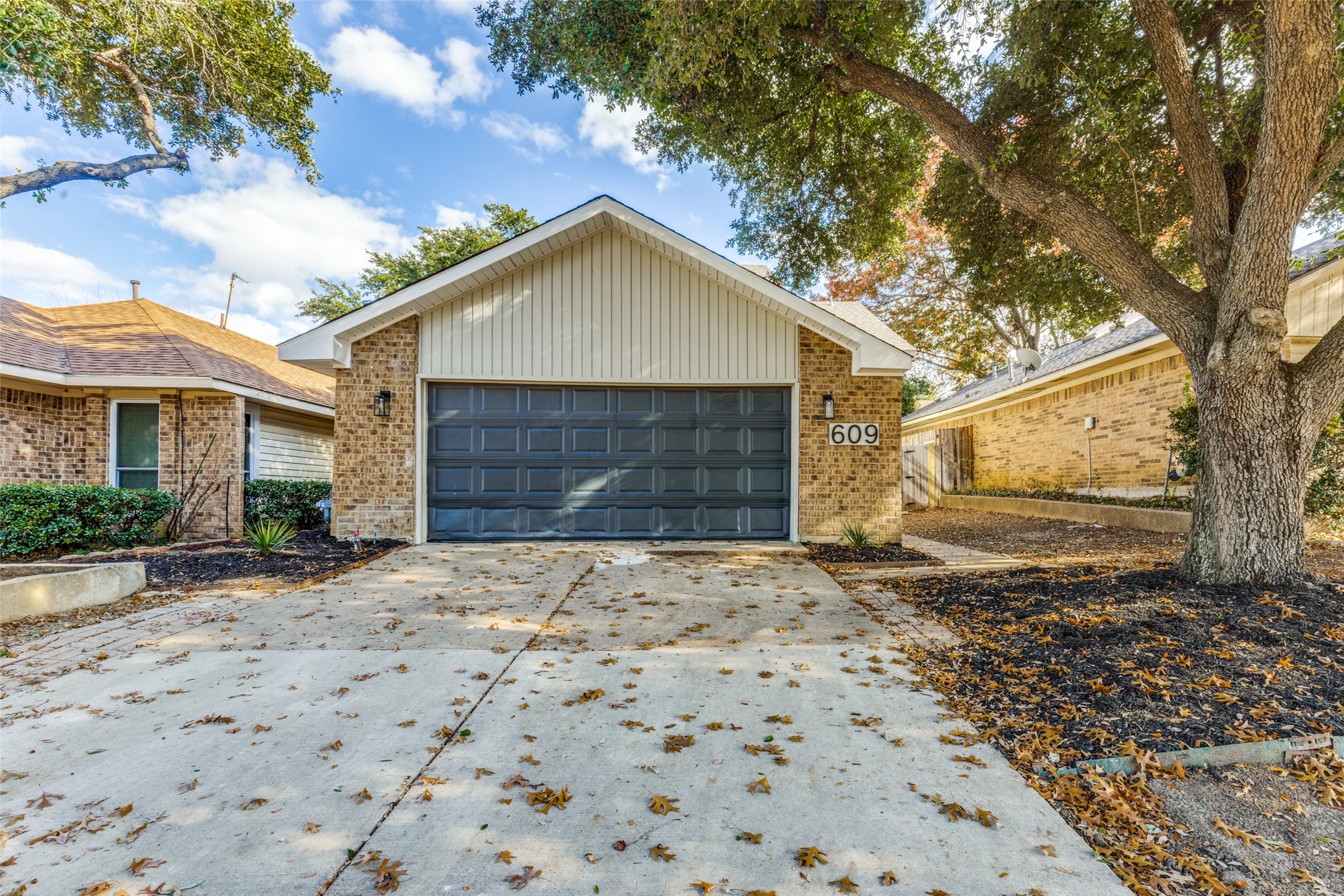 609 Via Miramonte