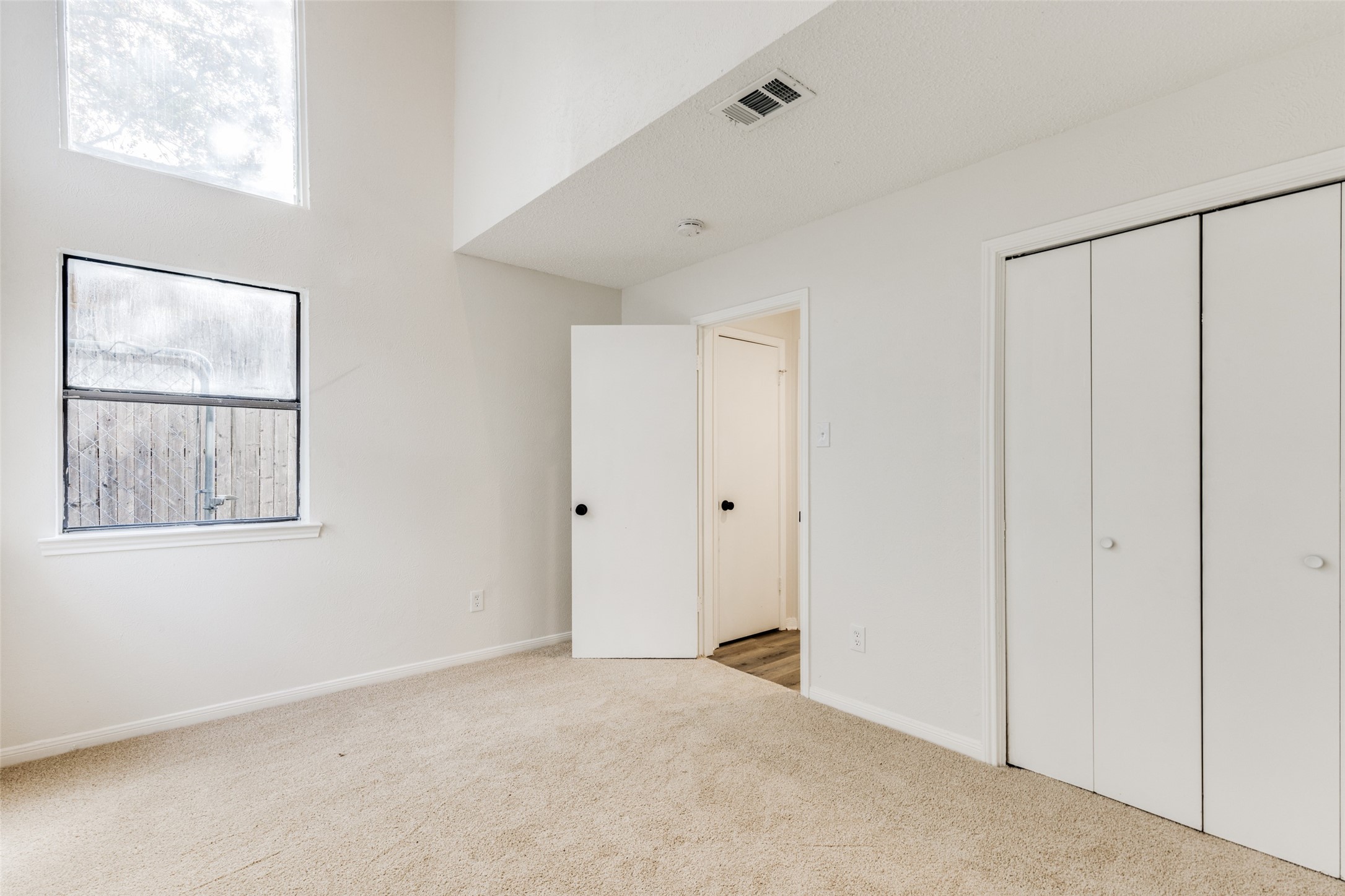 609 Via Miramonte