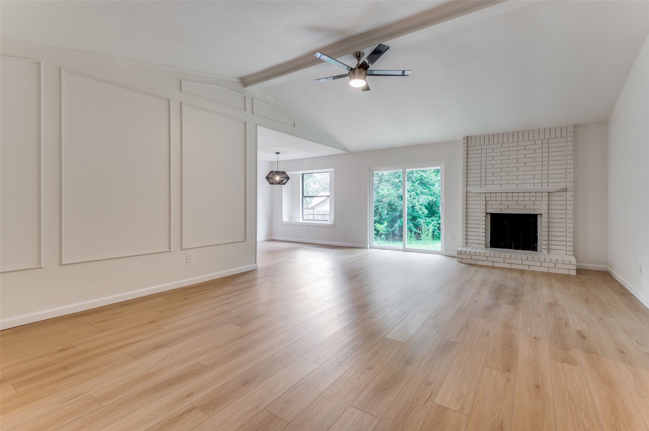 2107 Reverchon Drive