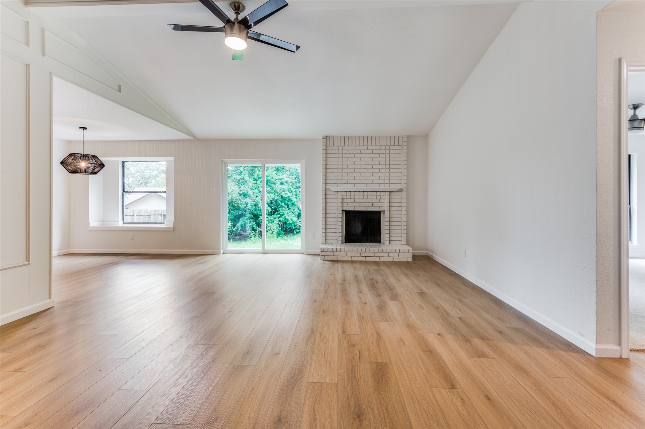 2107 Reverchon Drive