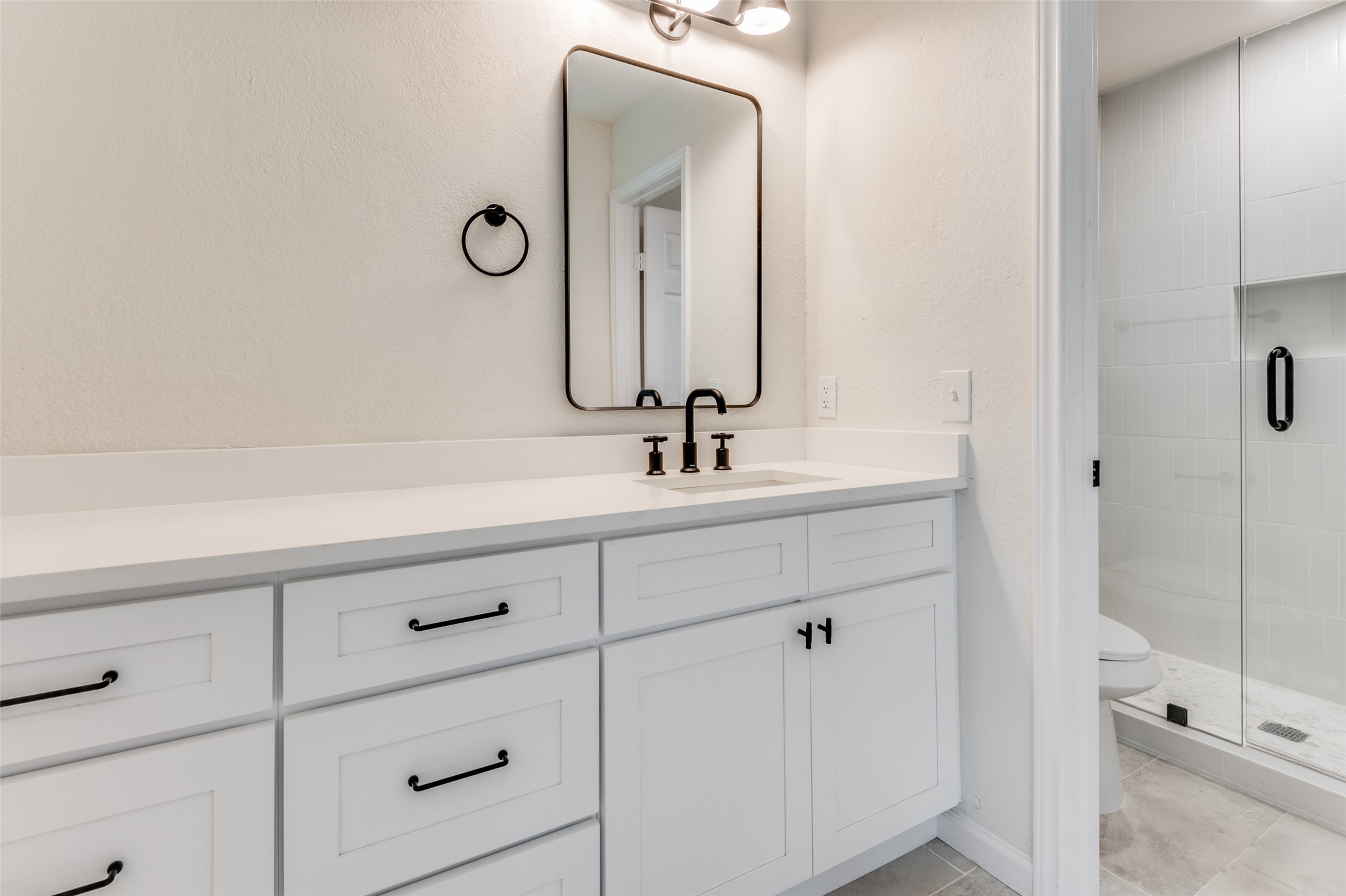 2107 Reverchon Drive